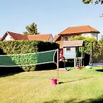 Lovely In With Kitchen Feriehus