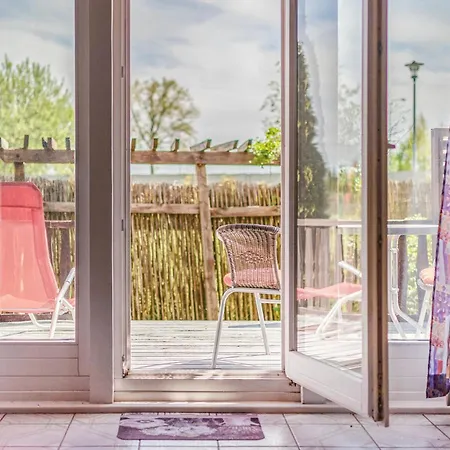 Lovely In With Kitchen Feriehus